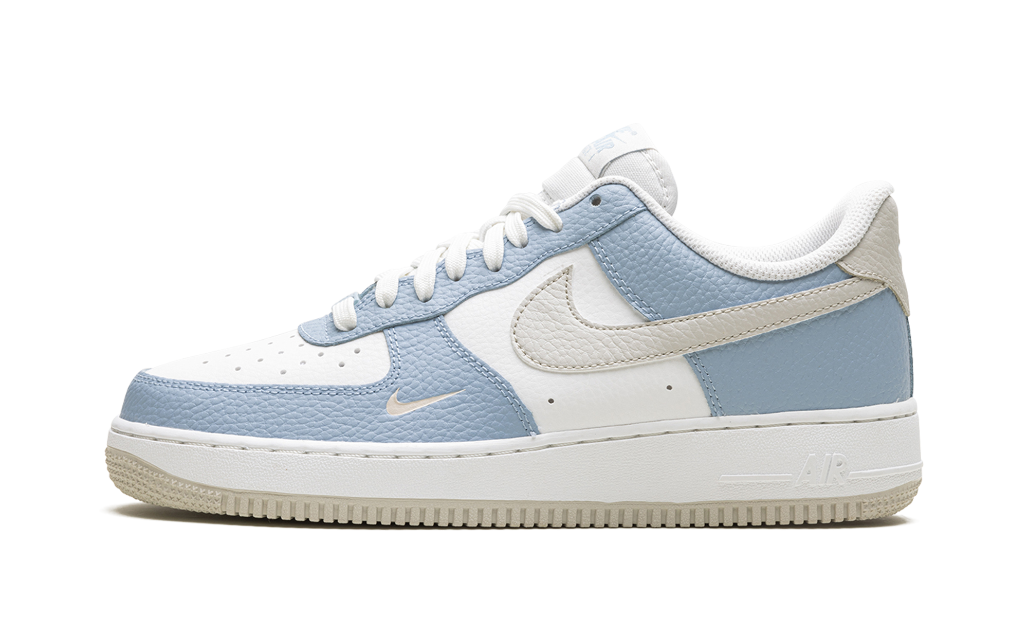 Air Force '07 WMNS "Baby Blue"