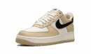 Air Force 1 '07 LX Low "Team Gold"