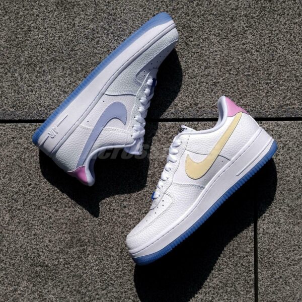 AIR FORCE 1 LOW '07 LX UV REACTIVE SWOOSH - Image 4