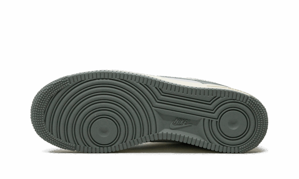 Air Force 1 Low LX "Mica Green" - Image 5