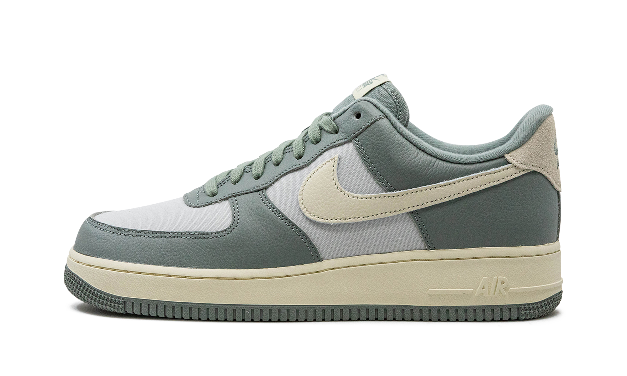 Air Force 1 Low LX "Mica Green"