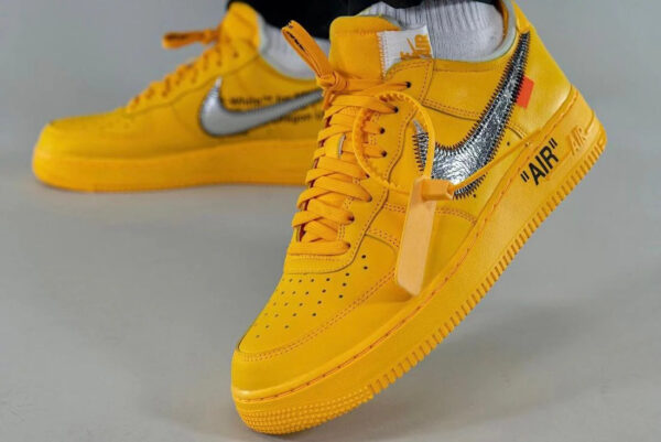 AIR FORCE 1 LOW OFF-WHITE UNIVERSITY GOLD METALLIC SILVER - Image 4