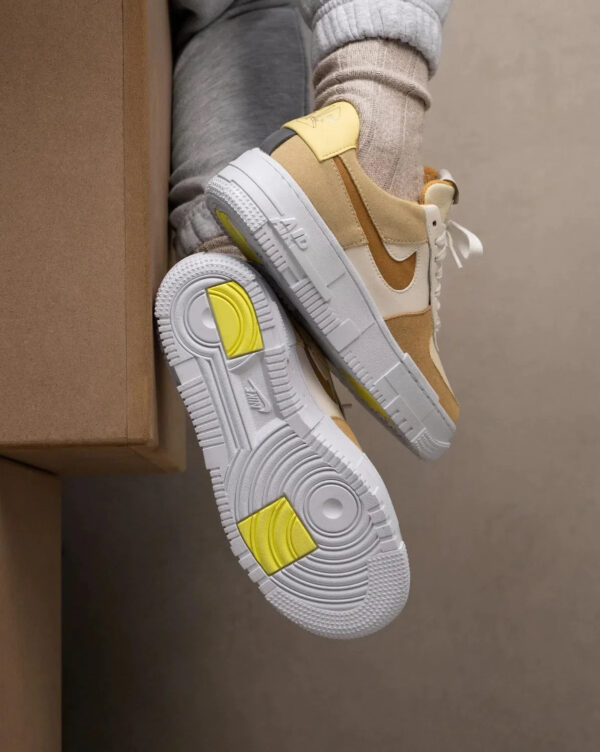 AIR FORCE 1 LOW PIXEL SAIL TAN - Image 5