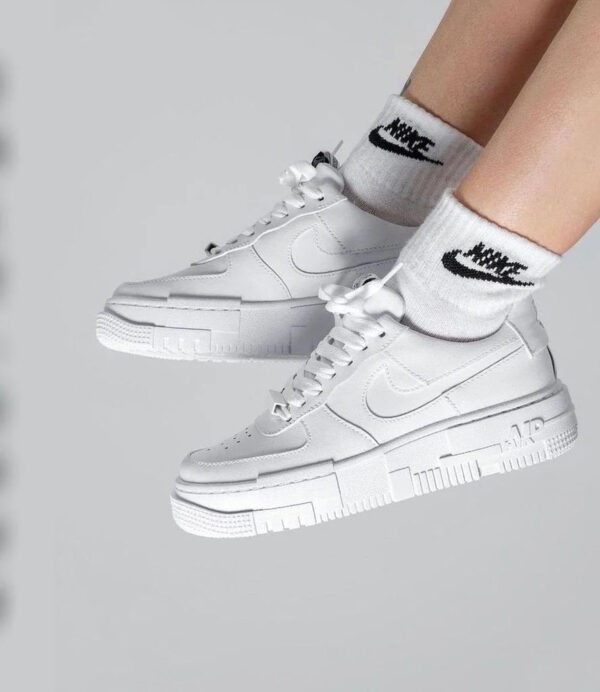 AIR FORCE 1 LOW PIXEL WHITE - Image 4