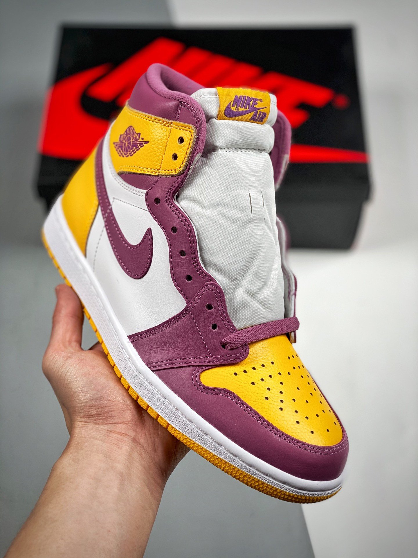 Air Jordan 1 High OG Brotherhood University Gold/Light Bordeaux-White 555088-706