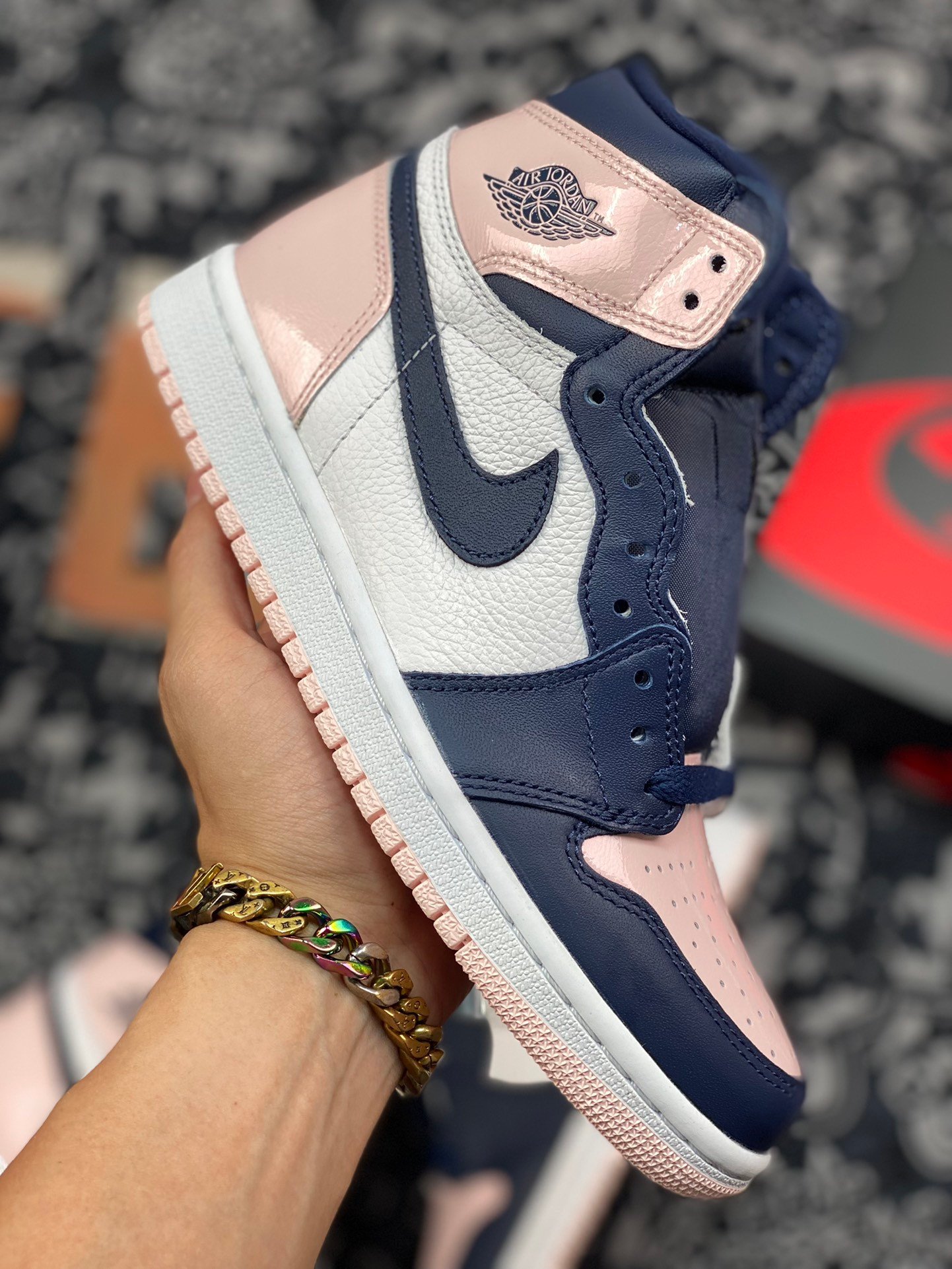 Air Jordan 1 High OG Bubble Gum Atmosphere/White-Laser Pink-Obsidian DD9335-641