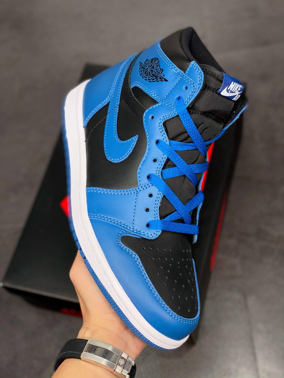 Air Jordan 1 High OG Dark Marina Blue/Black-White 555088-404