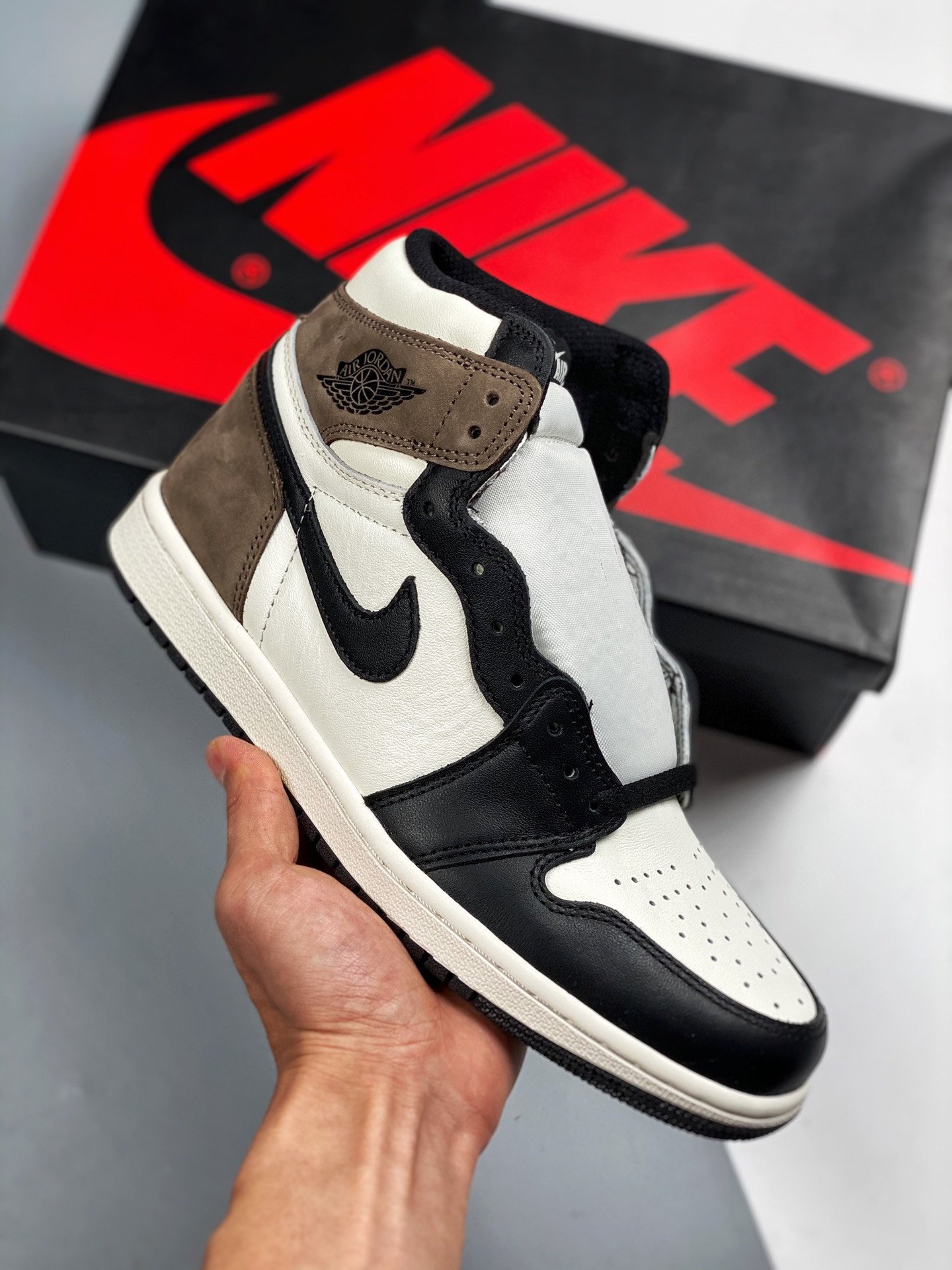 Air Jordan 1 High OG Dark Mocha 555088-105