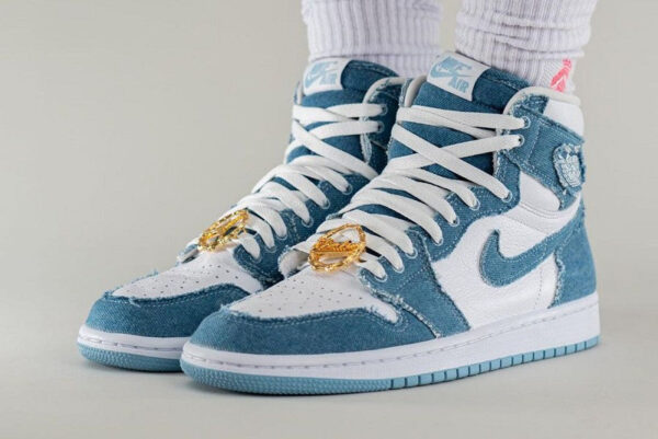 Air Jordan 1 High OG Denim - Image 4
