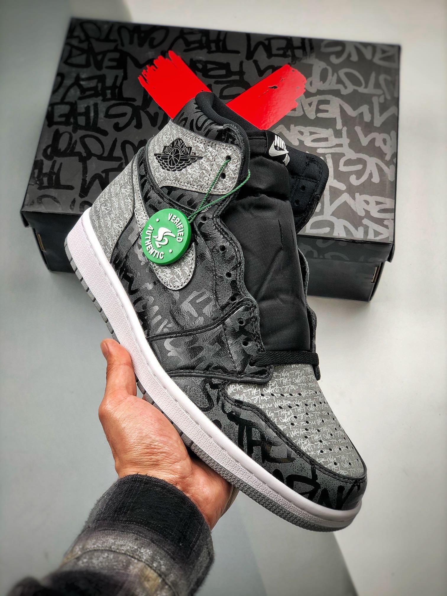 Air Jordan 1 High OG Rebellionaire Black/White-Particle Grey 555088-036