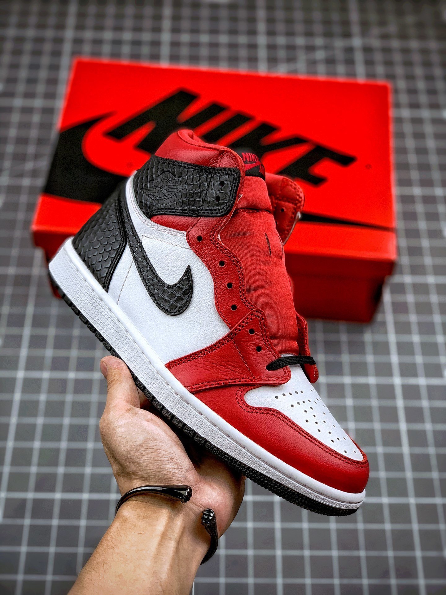 Air Jordan 1 High OG Satin Snake Gym Red/White-Black CD0461-601
