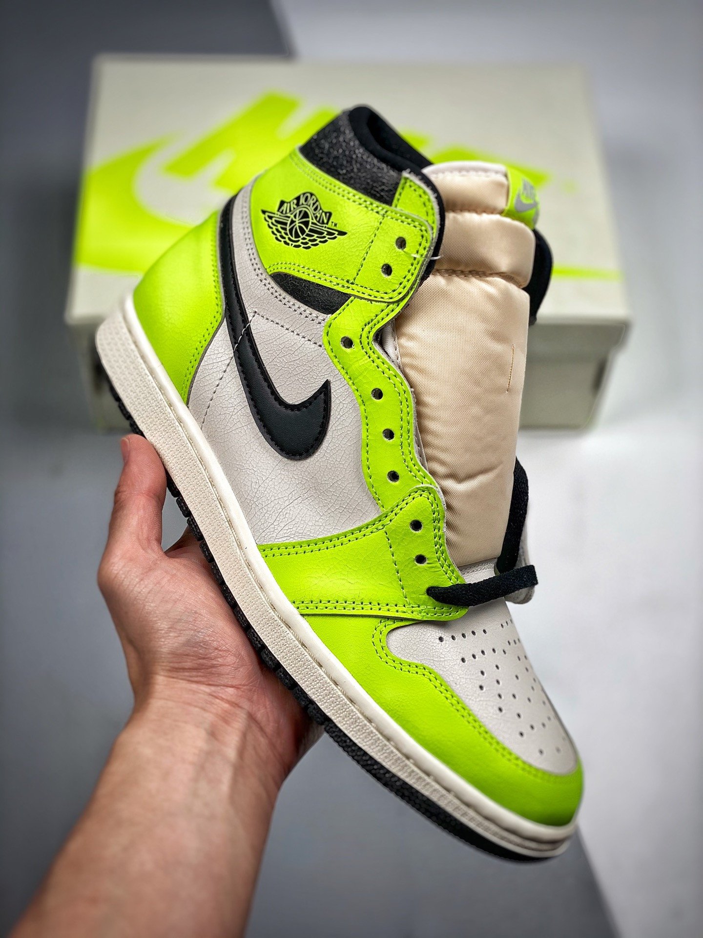 Air Jordan 1 High OG Visionaire Volt/Black-Sail 555088-702
