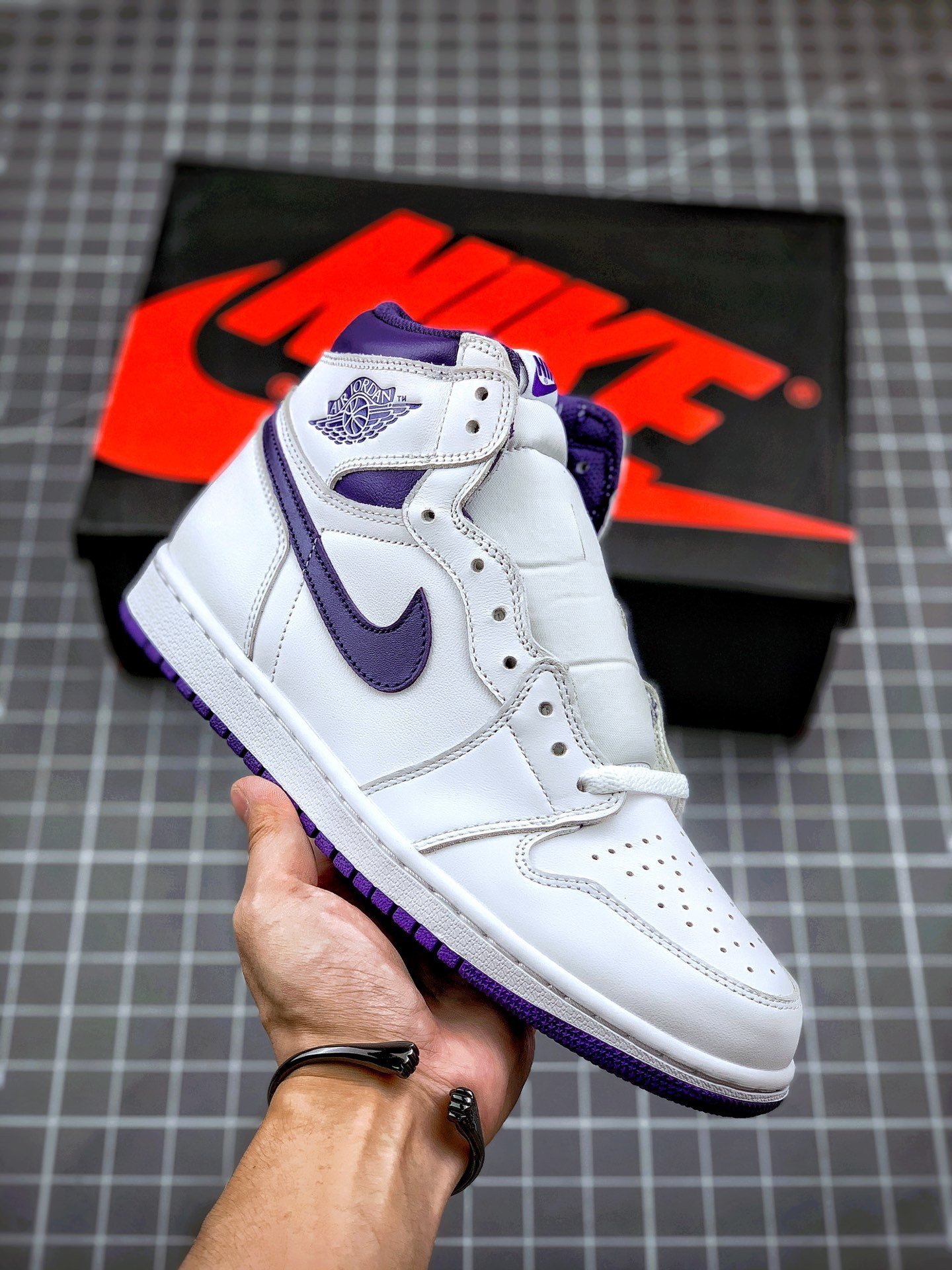 Air Jordan 1 High OG White/Court Purple CD0461-151