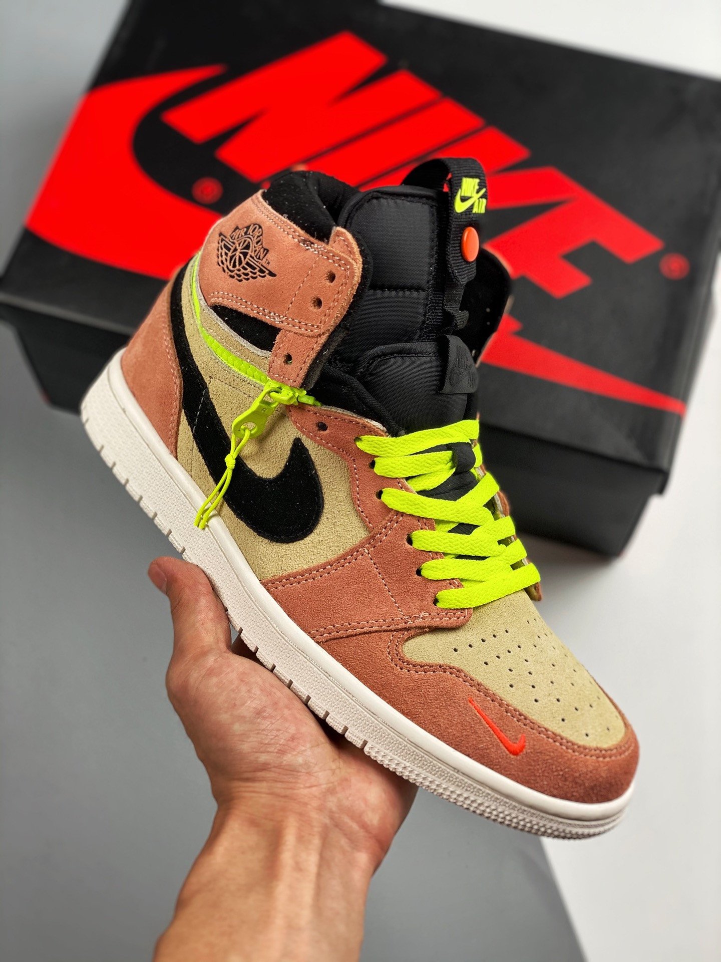 Air Jordan 1 High Switch Peach Neon CW6576-800