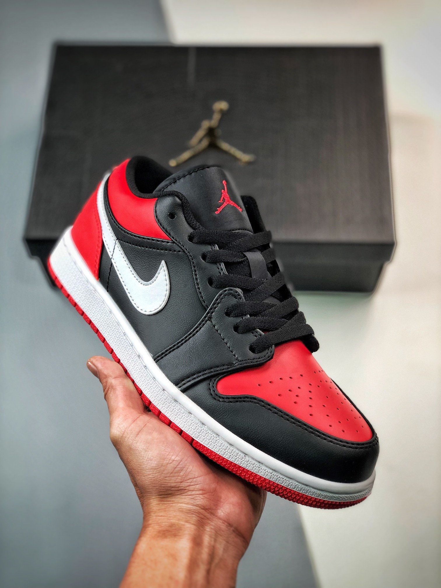 Air Jordan 1 Low Alternate Bred Toe 553558-066