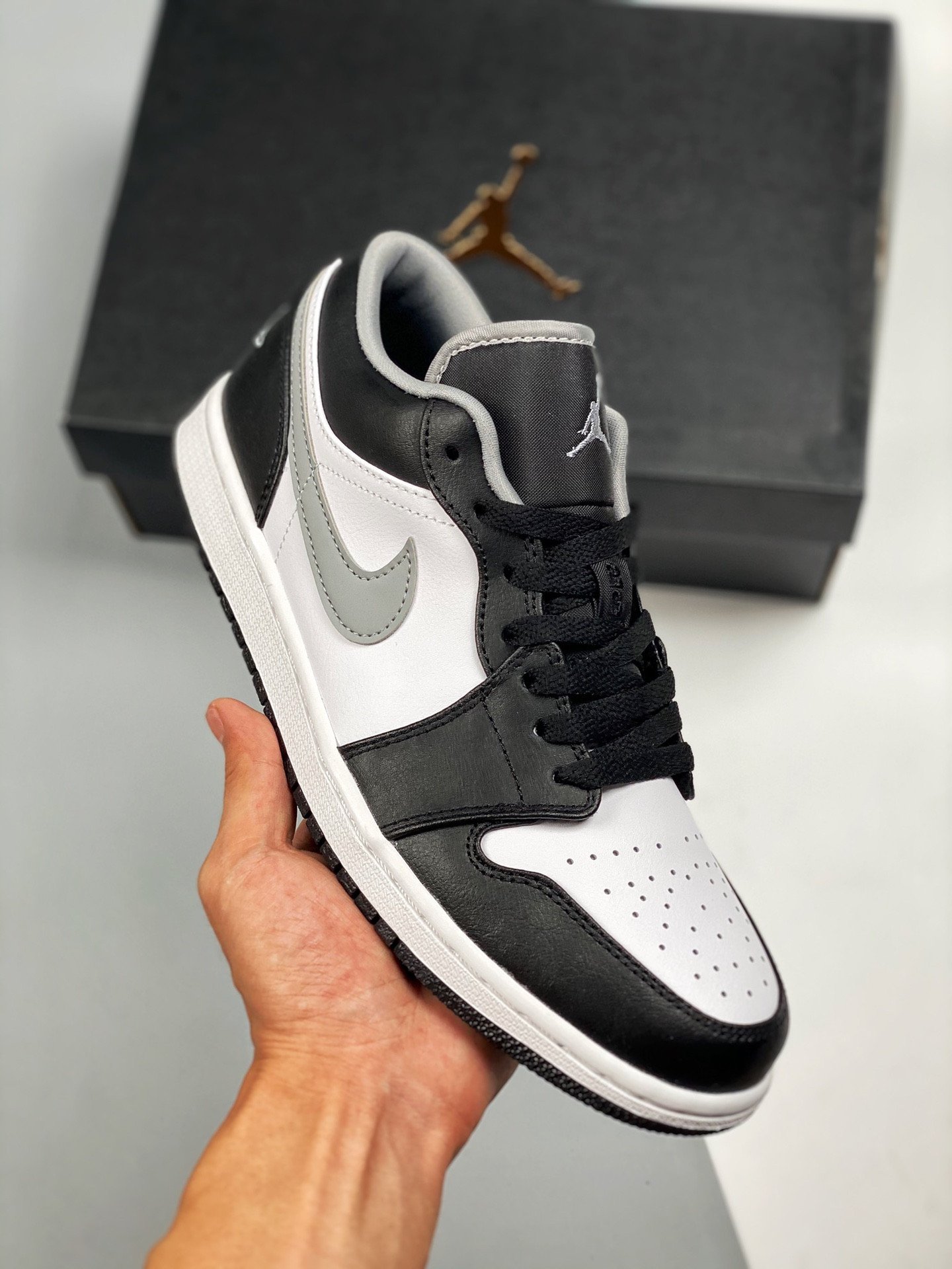 Air Jordan 1 Low Black Medium Grey 553558-040