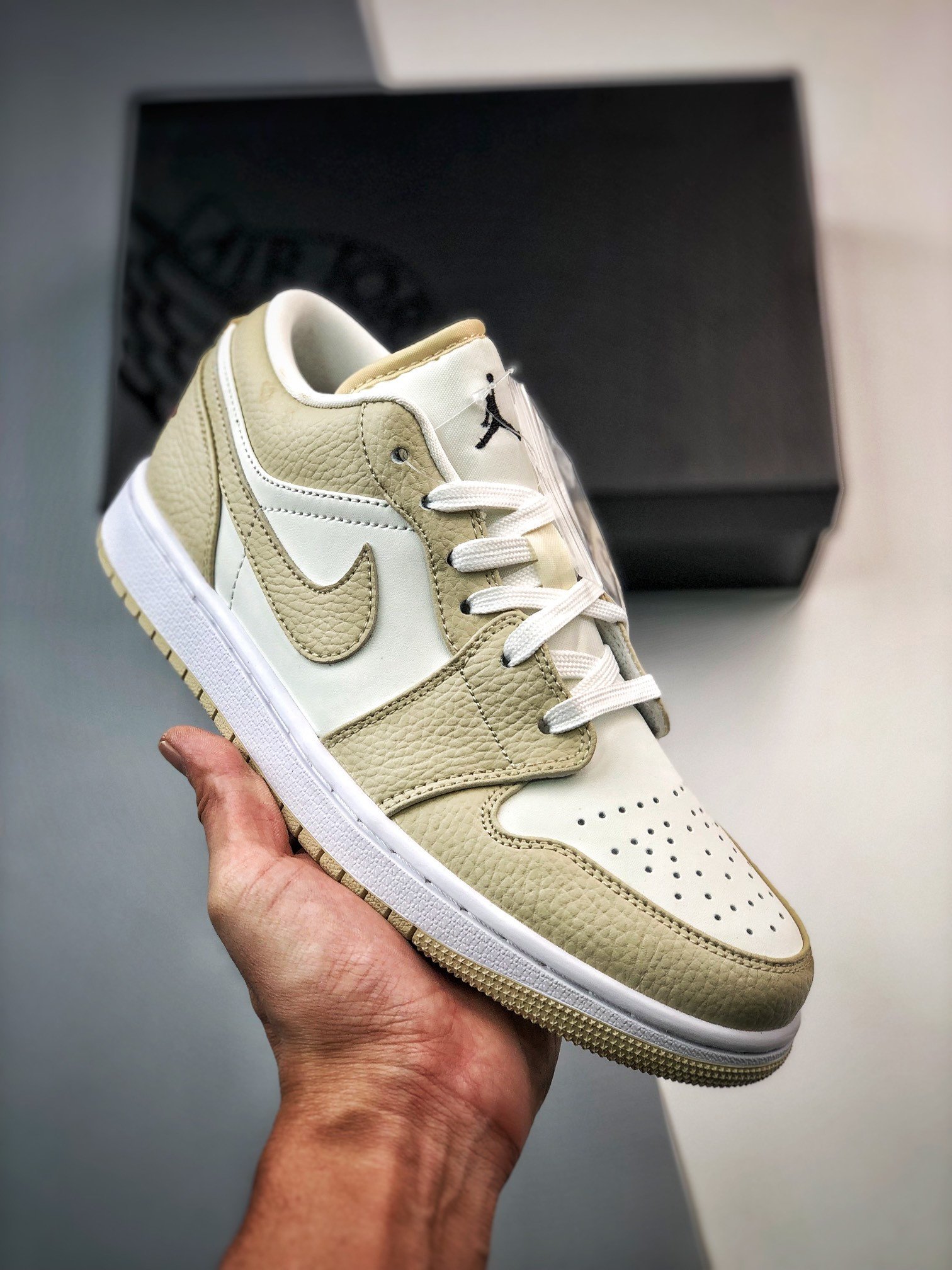 Air Jordan 1 Low Heavy Tan Leather FB7168-121