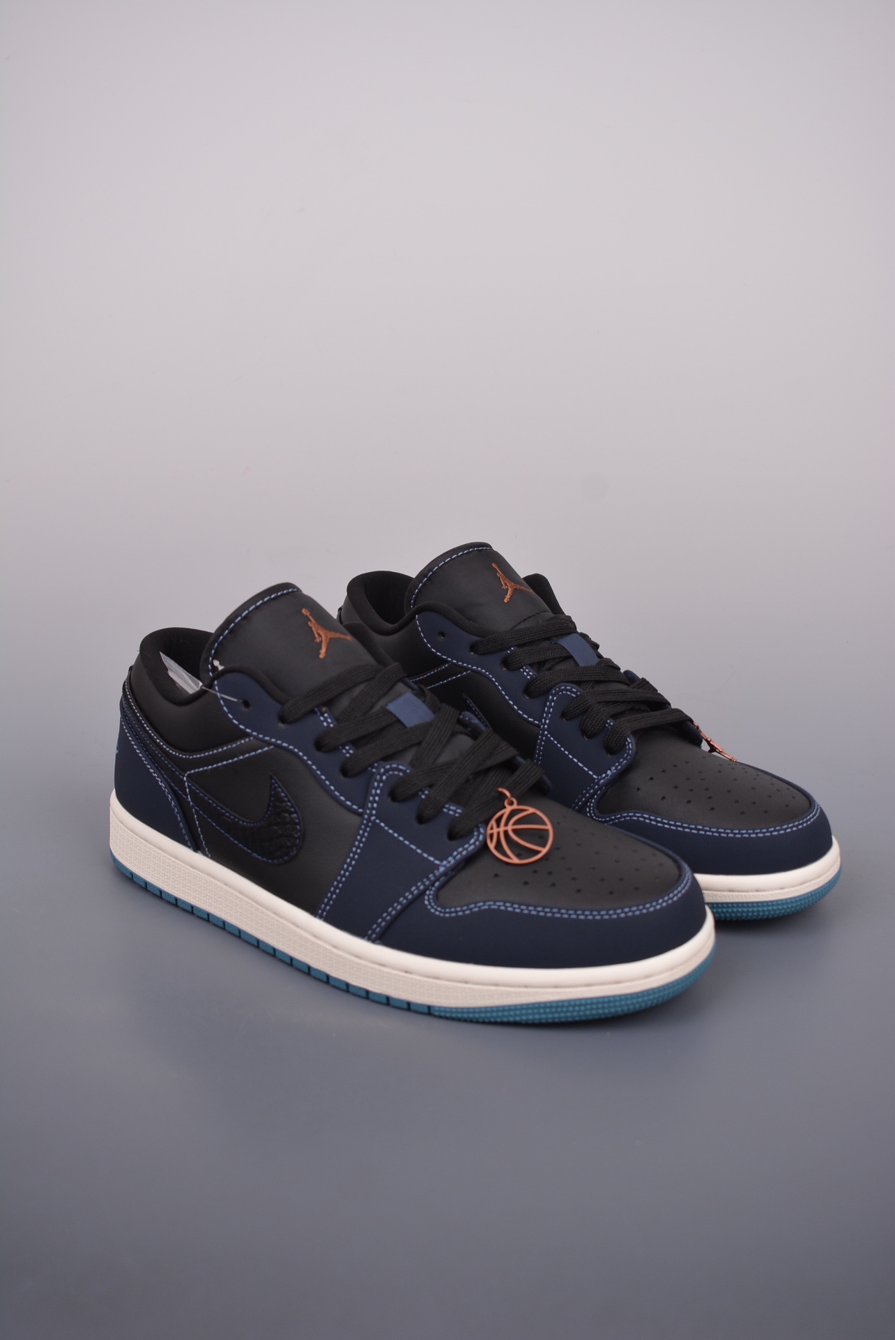 Air Jordan 1 Low "Midnight Navy" FJ5478-010