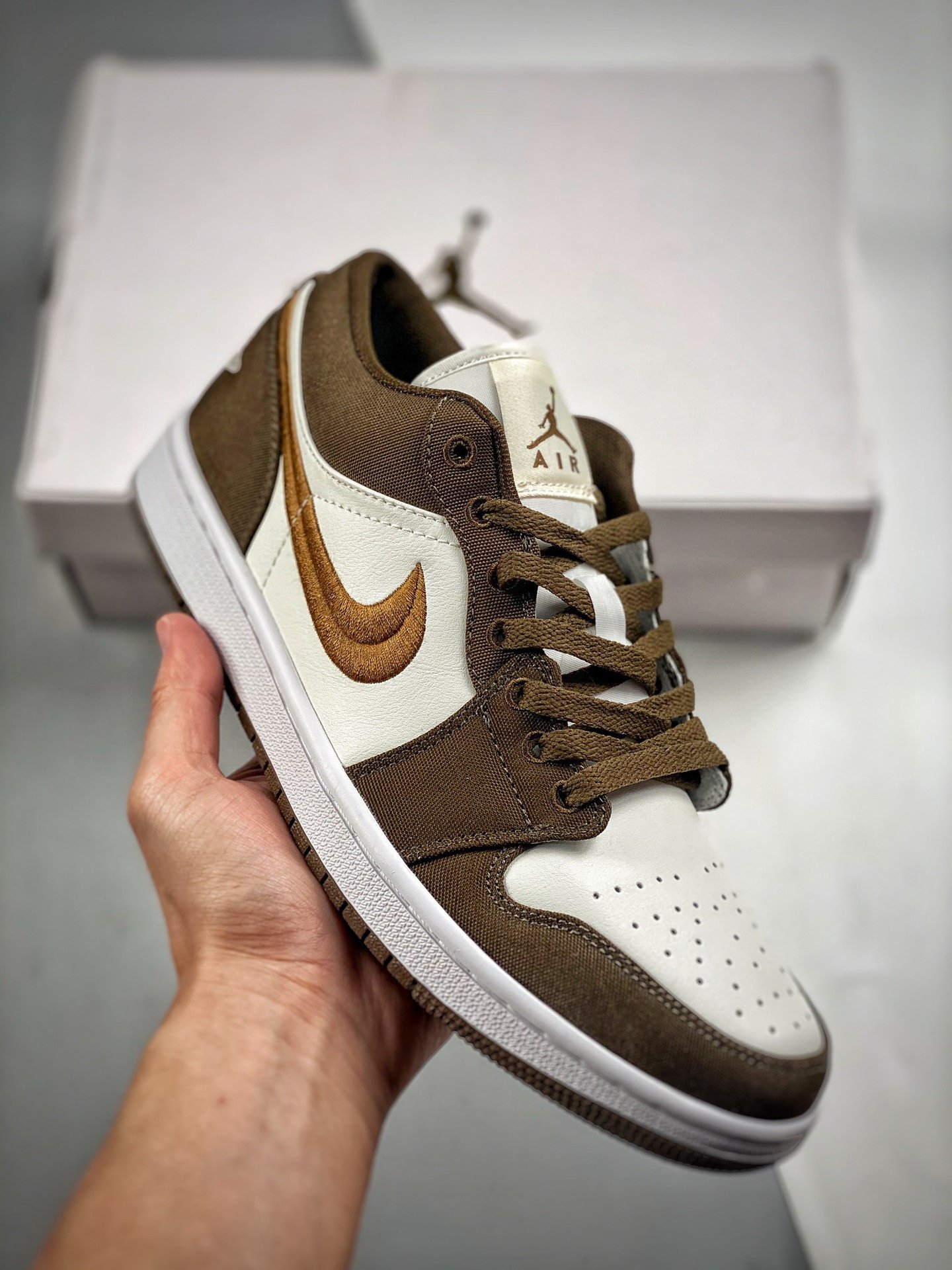 Air Jordan 1 Low SE Light Olive/Sail-White DV0426-301
