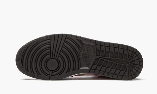 AIR JORDAN 1 LOW SE Spray Paint - Image 6
