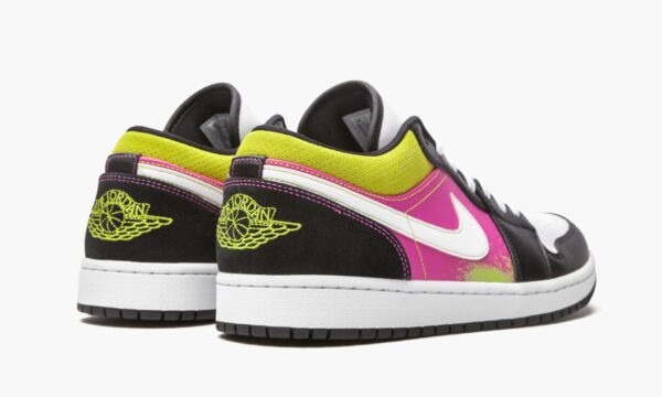 AIR JORDAN 1 LOW SE Spray Paint - Image 4