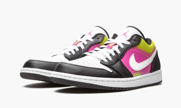 AIR JORDAN 1 LOW SE Spray Paint - Image 3