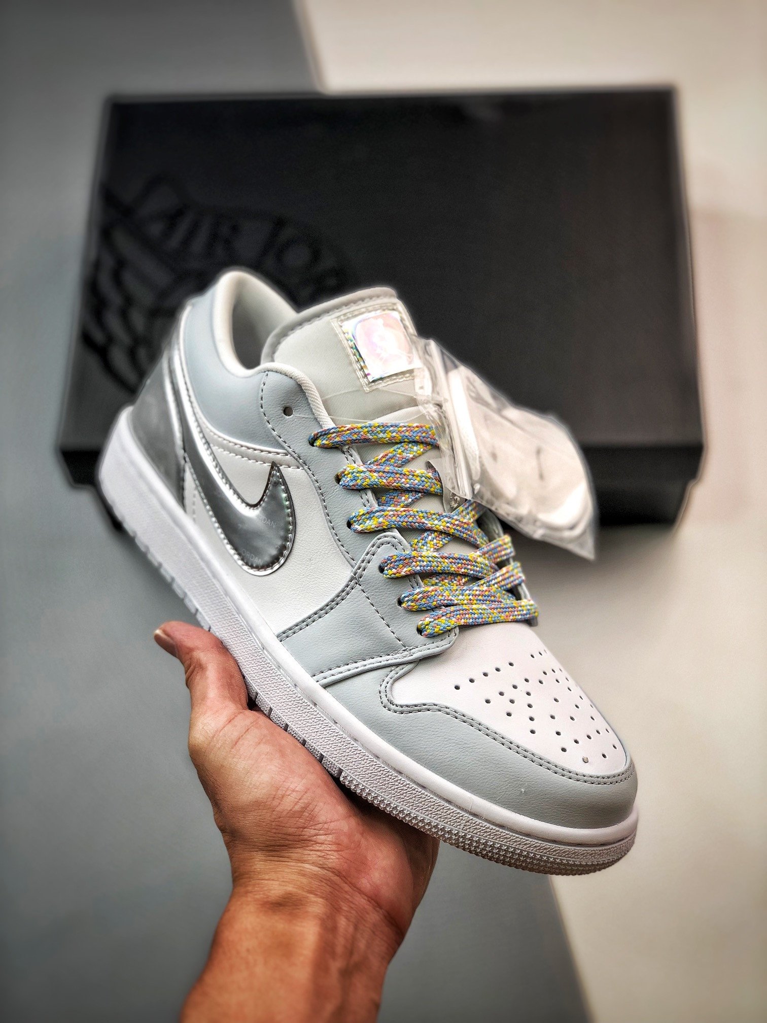 Air Jordan 1 Low SE 'Tear Away Silver' White/Light Grey DX6070-101
