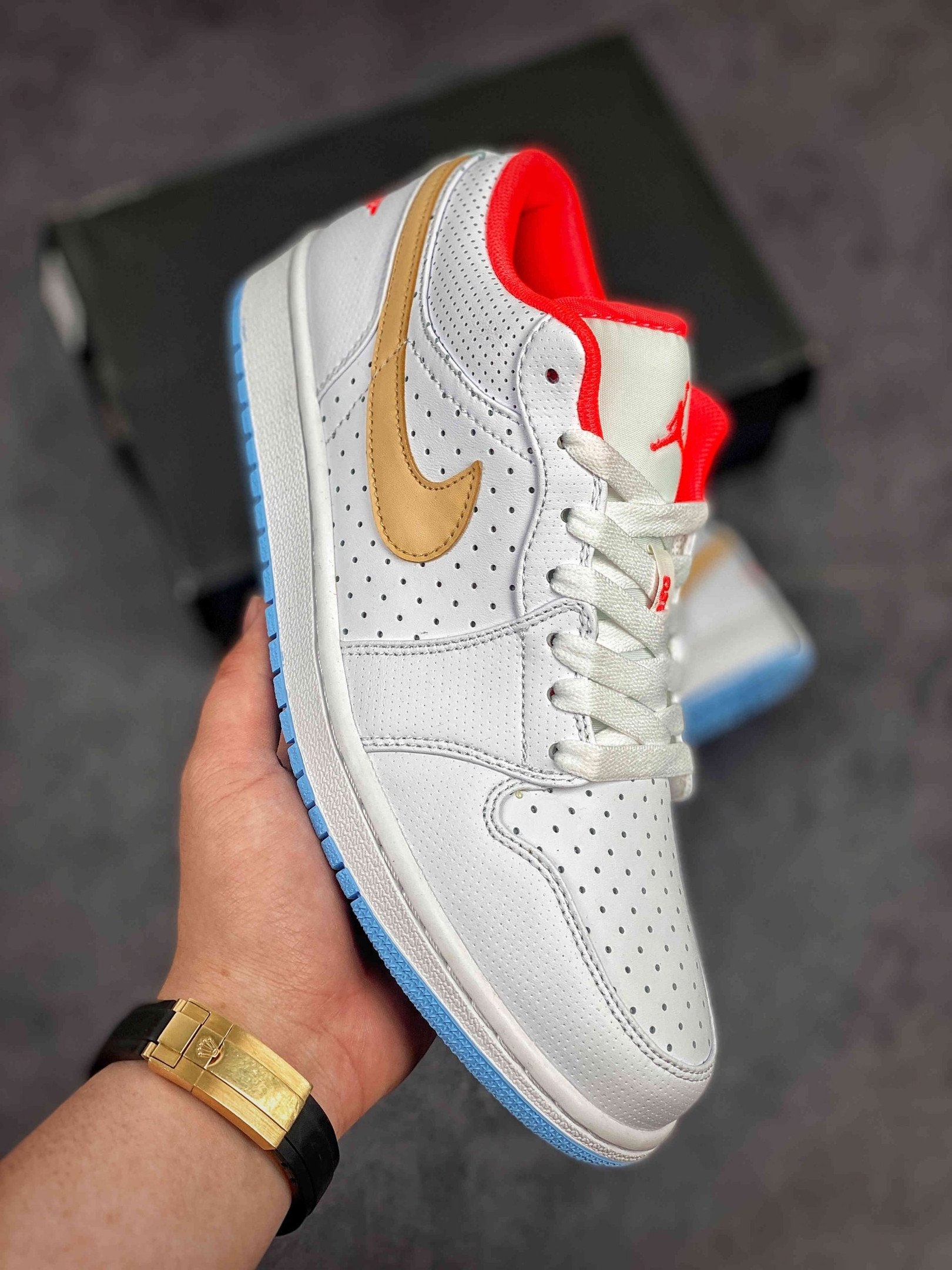 Air Jordan 1 Low SE White/Sesame-Flash Crimson-Psychic Blue DC9509-100