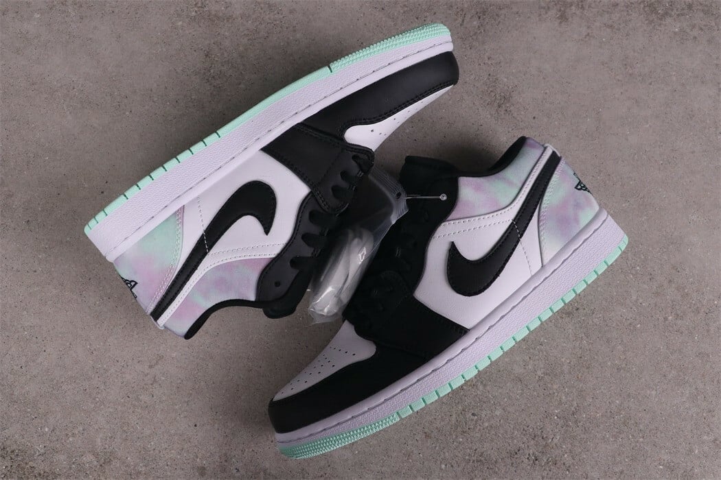 Air Jordan 1 Low Tie-Dye Men size 7 - 12 US, Women size 5.5 - 10 US