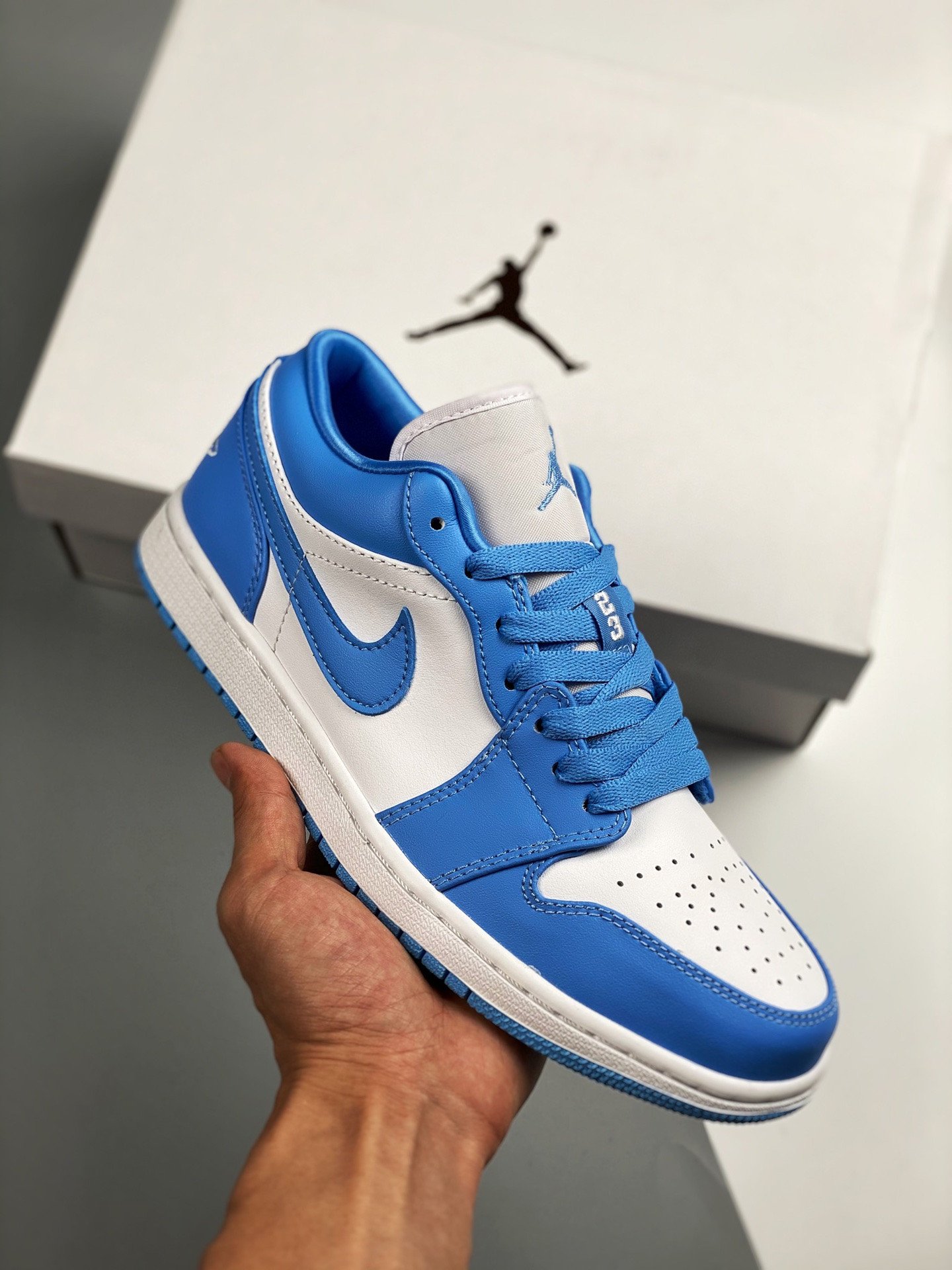 Air Jordan 1 Low UNC University Blue/White AO9944-441