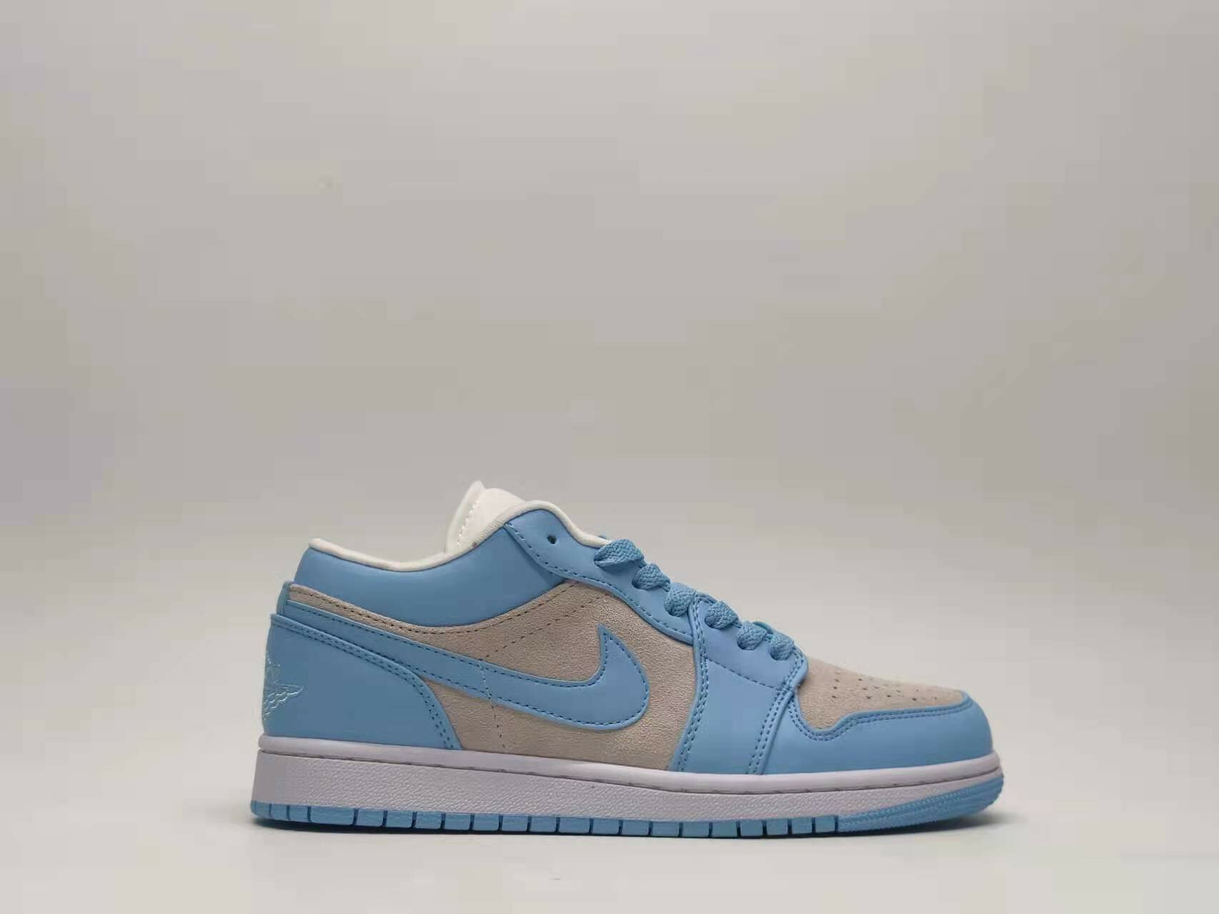 Air Jordan 1 Low University Blue Men size 7 - 12 US, Women size 5.5 - 10 US