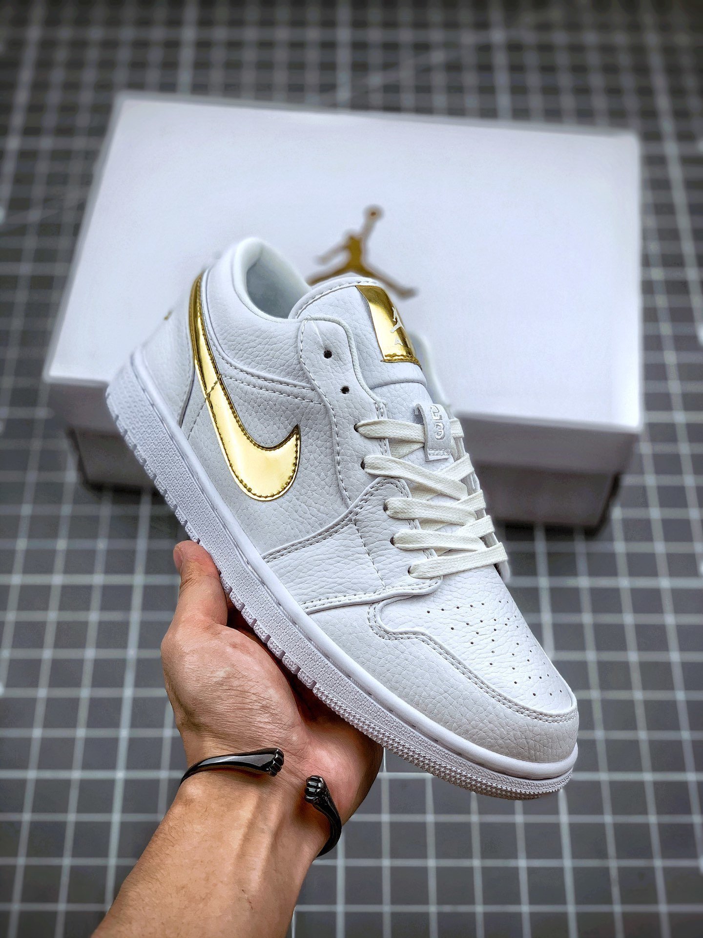 Air Jordan 1 Low White/Metallic Gold CZ4776-100