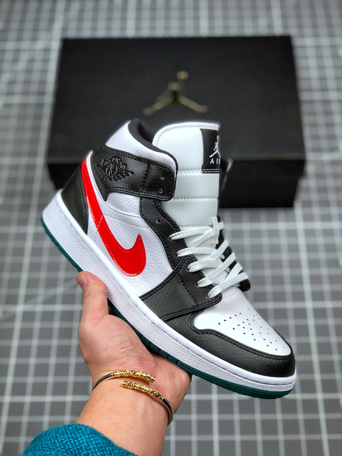 Air Jordan 1 Mid Alternate Swoosh Black Red White Green BQ6472-063