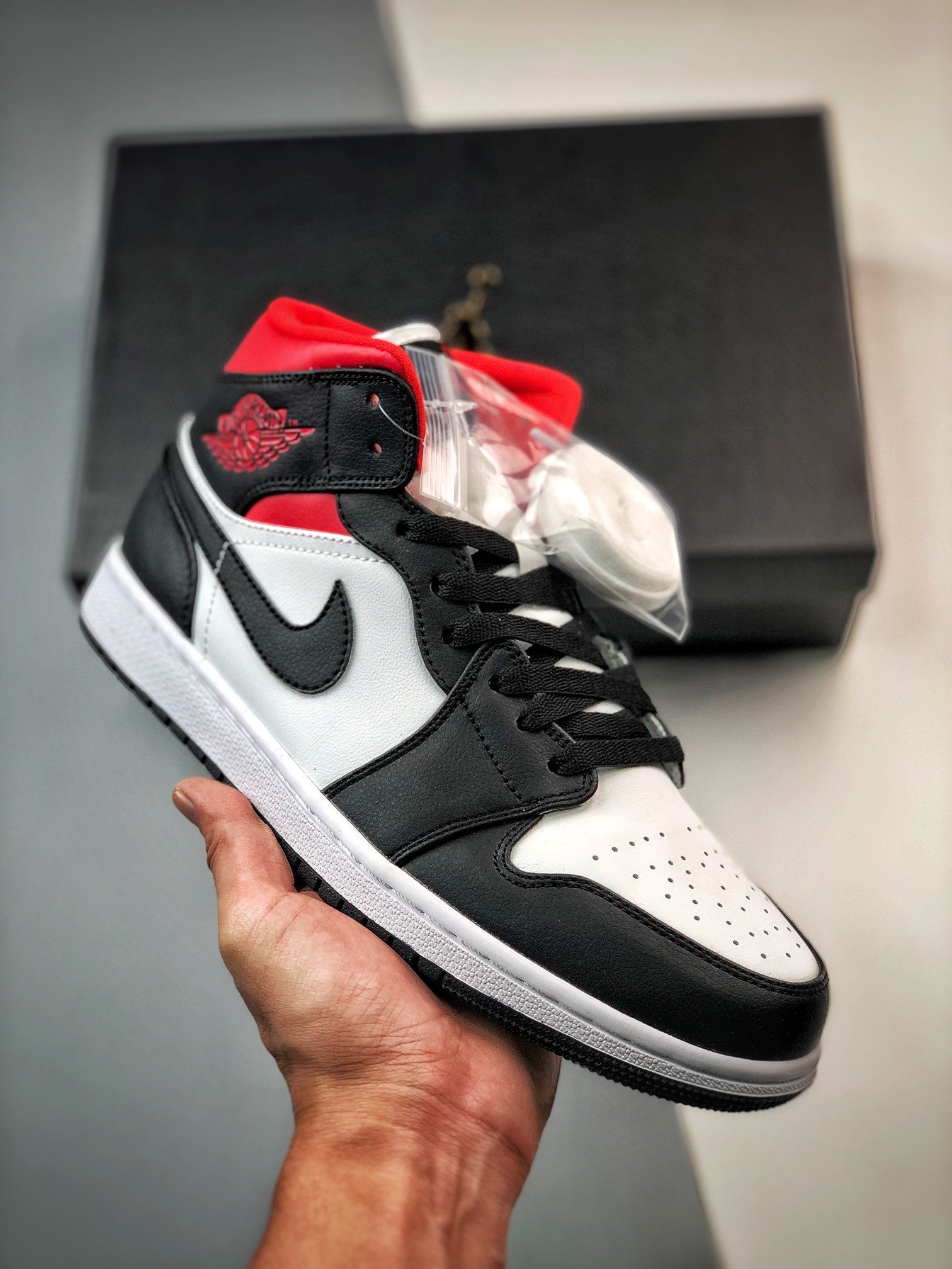 Air Jordan 1 Mid Black Gym Red BQ6472-061