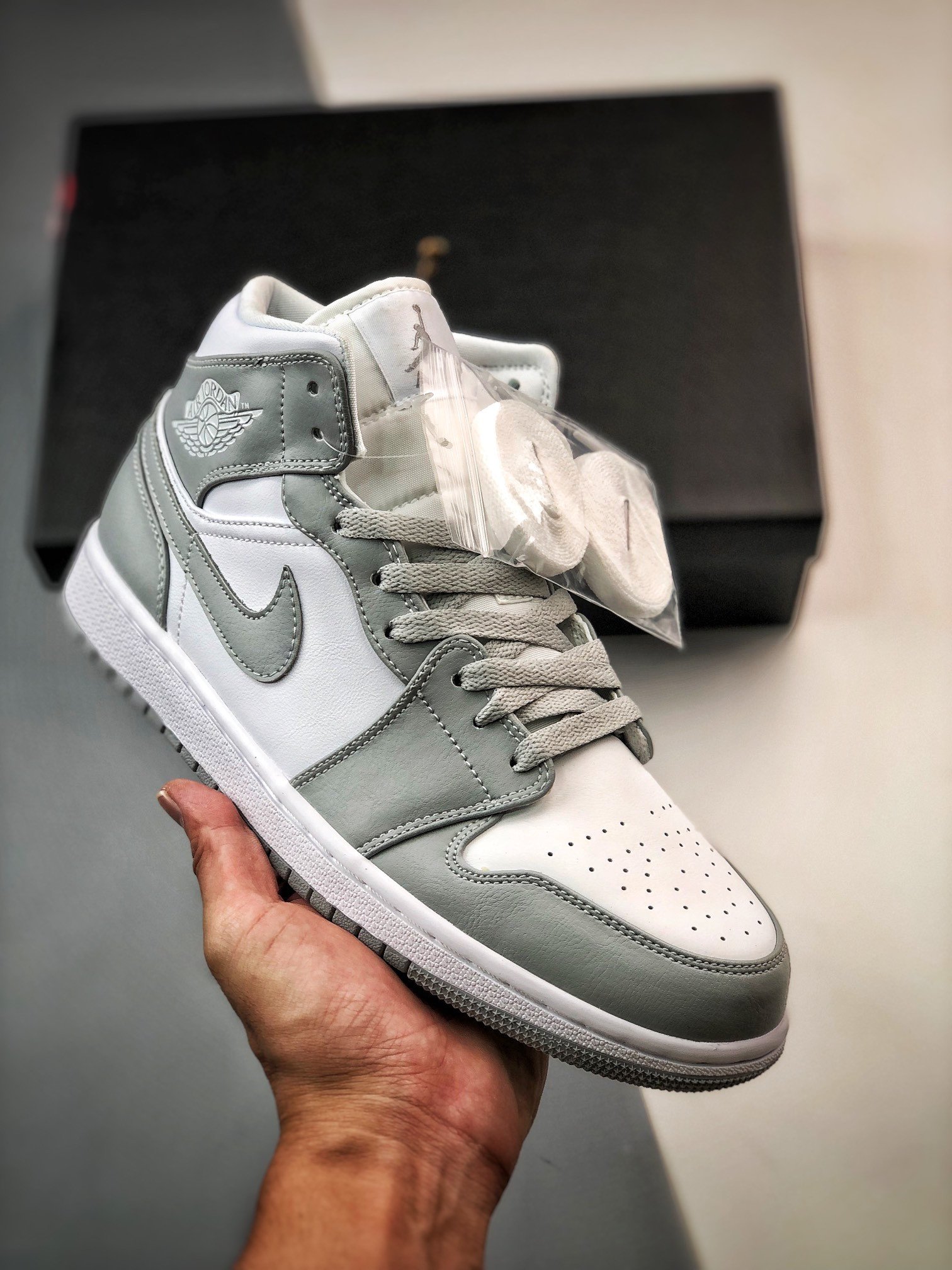 Air Jordan 1 Mid Grey Sail BQ6472-115
