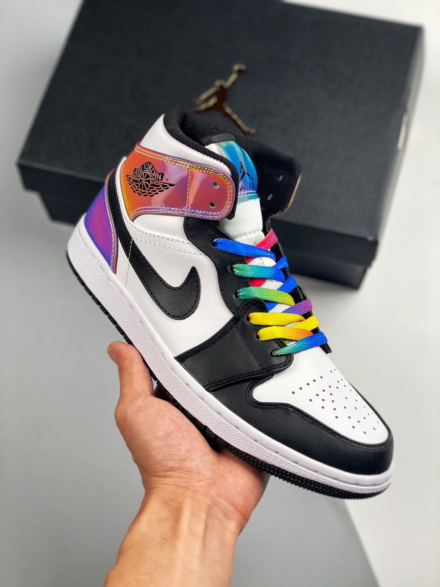 Air Jordan 1 Mid Heat Sensitive Panels DM7802-100