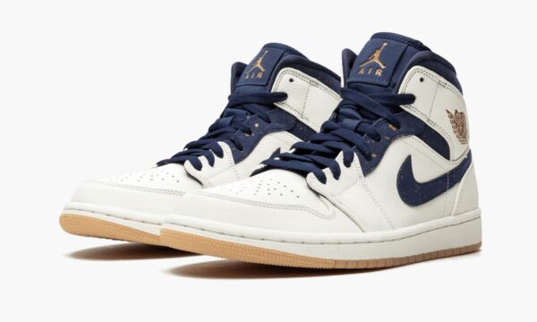 Air Jordan 1 Mid Jeter - Image 3