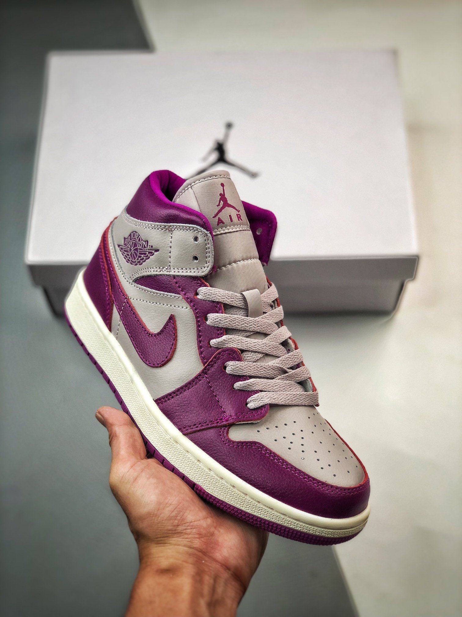 Air Jordan 1 Mid Magenta/Light Grey/White BQ6472-501