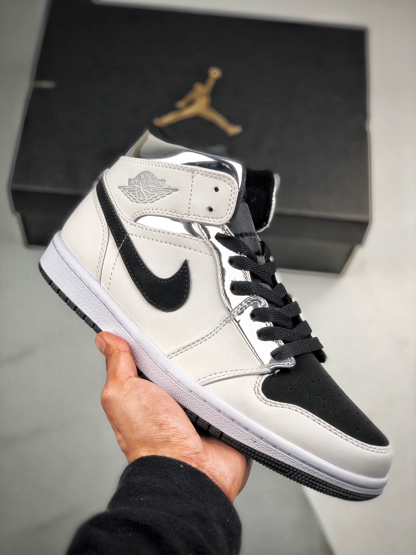 Air Jordan 1 Mid Pass The Torch White/Silver AQ7476-016