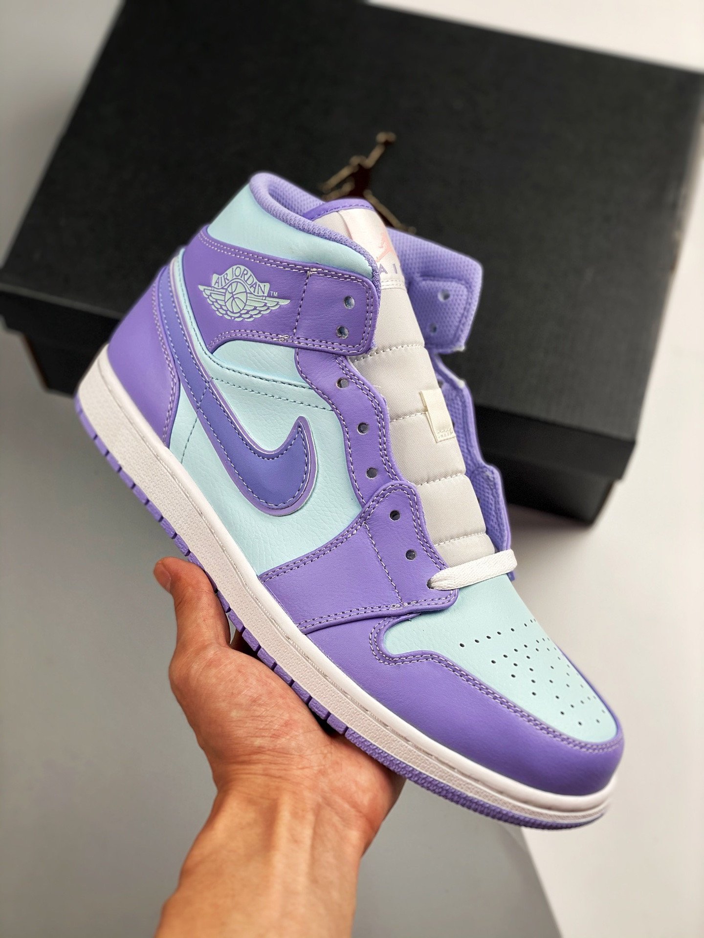 Air Jordan 1 Mid Purple Aqua Blue 554724-500