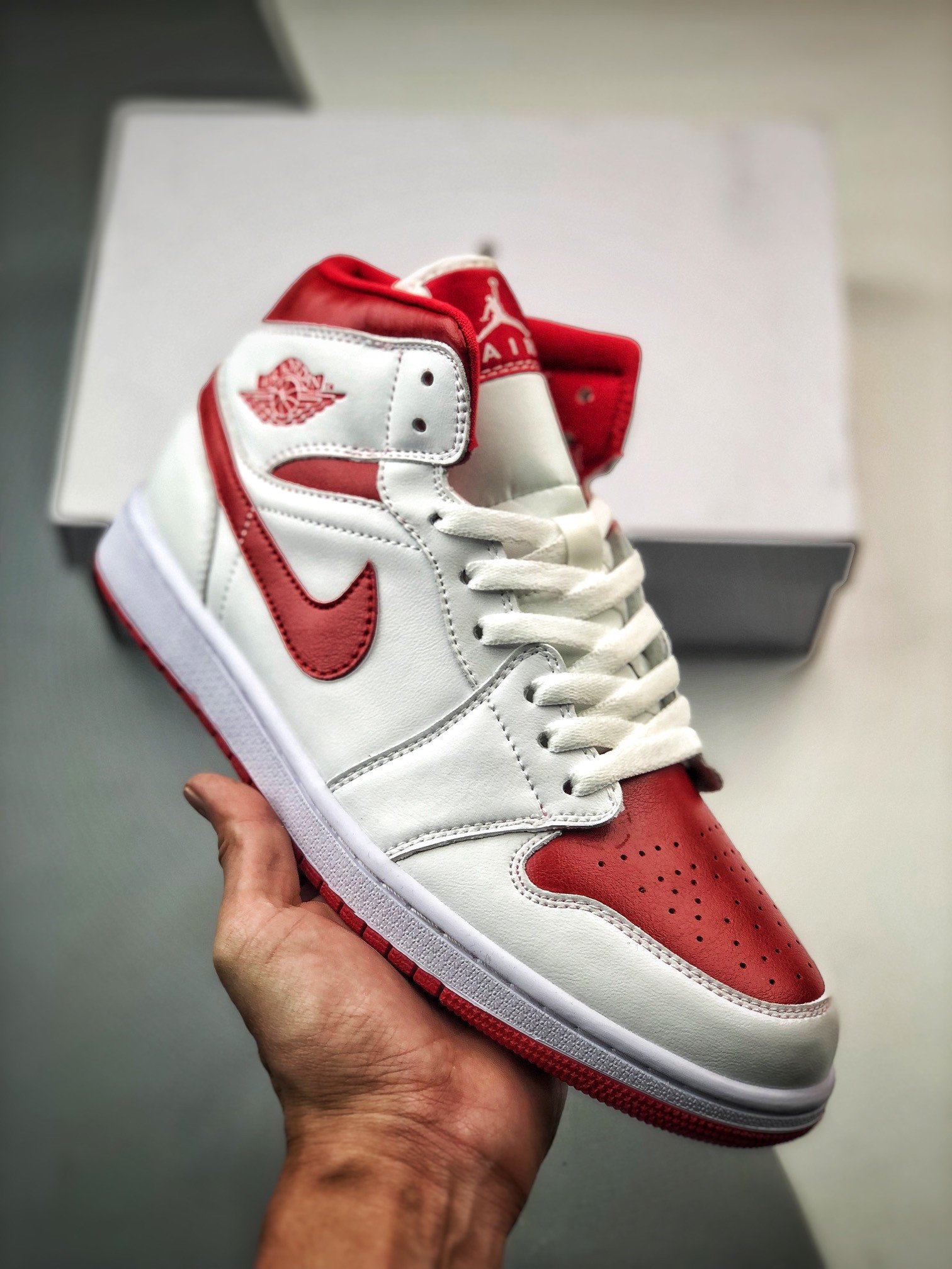 Air Jordan 1 Mid "Reverse Chicago" White/Pomegranate BQ6472-161