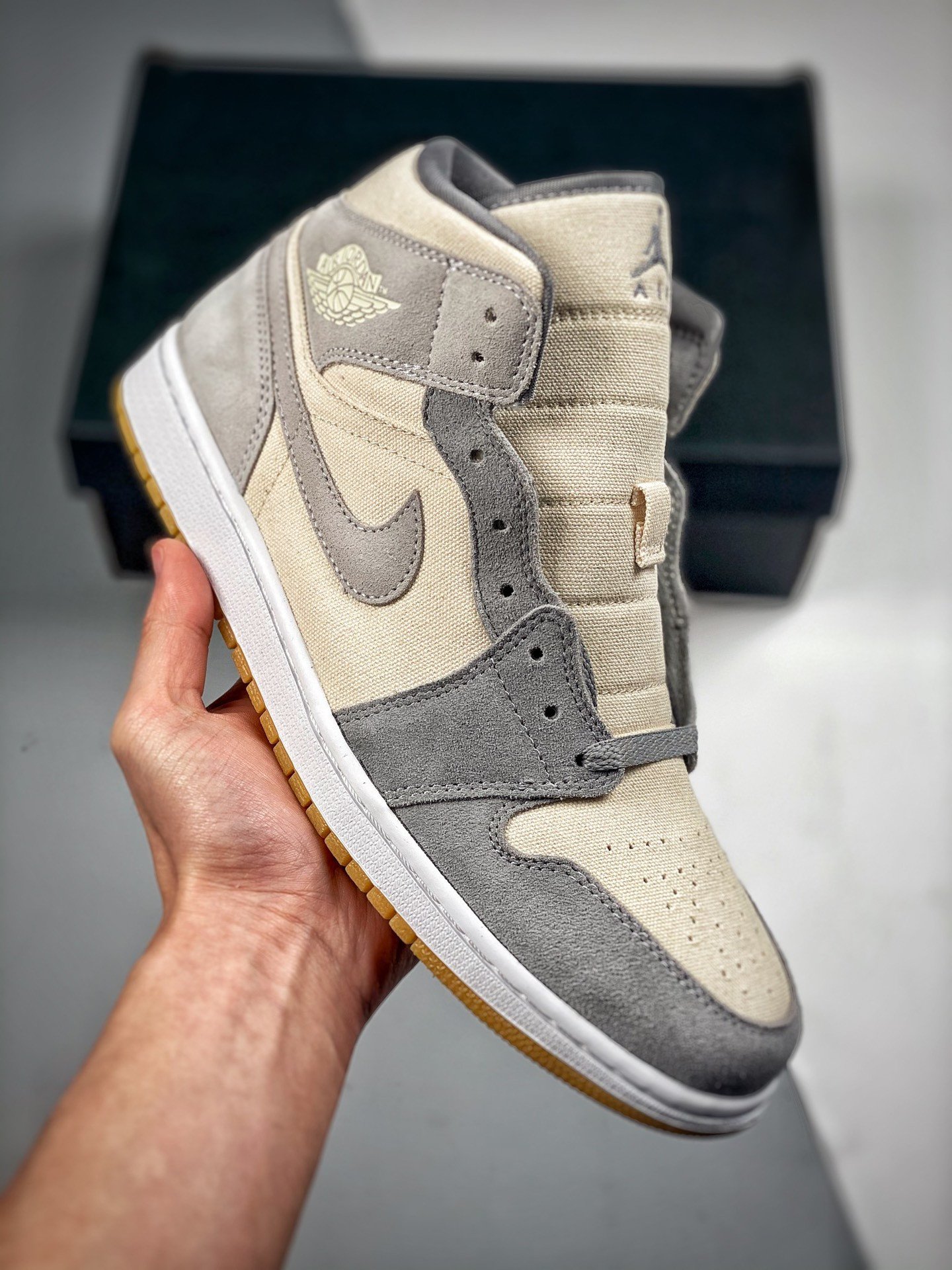 Air Jordan 1 Mid SE Coconut Milk/Particle Grey DN4281-100