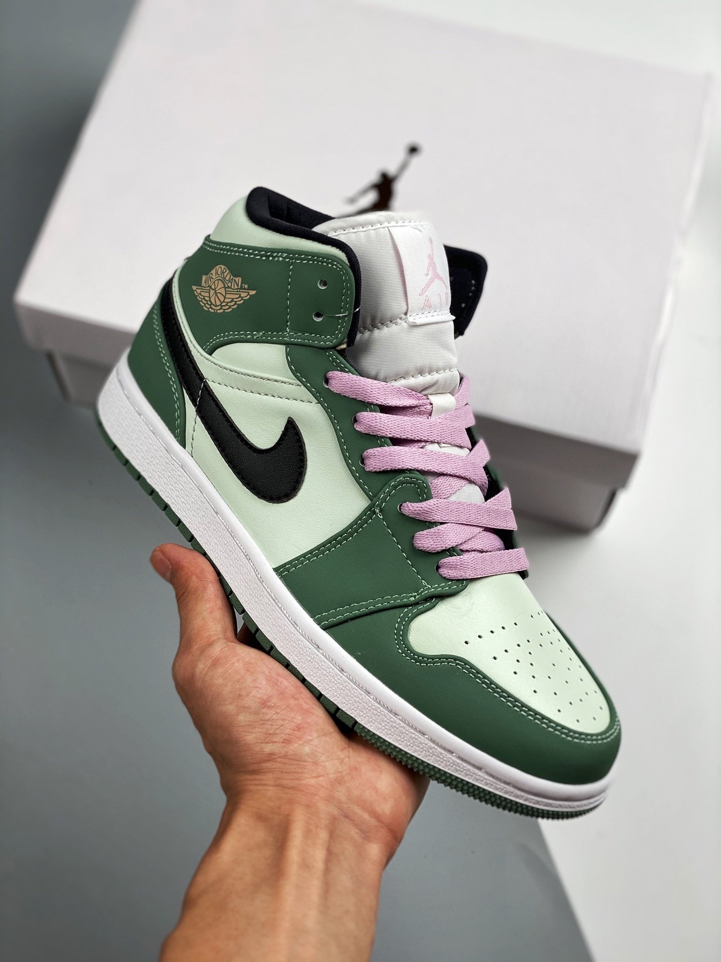 Air Jordan 1 Mid SE Dutch Green/Black-Barely Green CZ0774-300