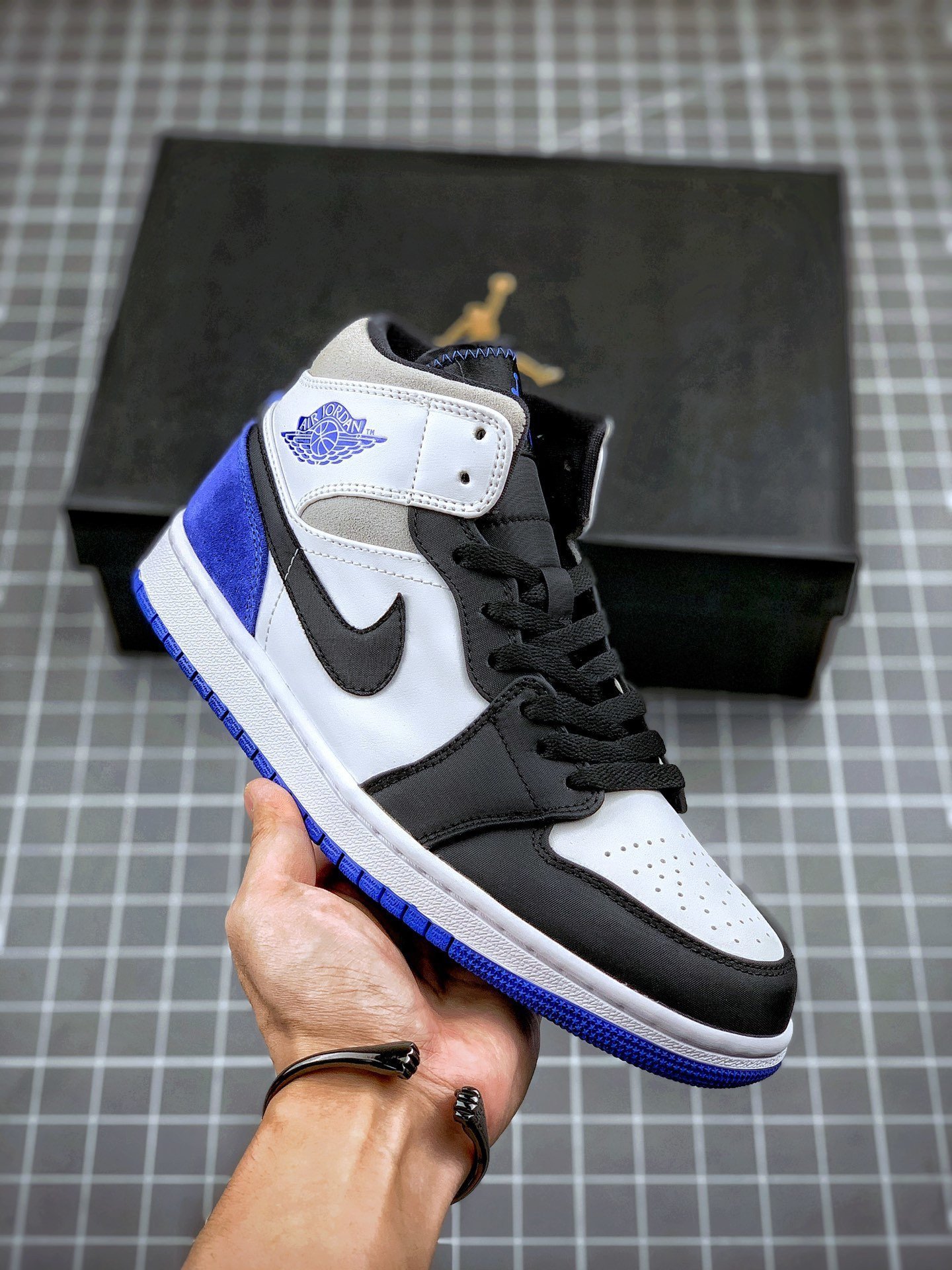 Air Jordan 1 Mid SE Game Royal 852542-102