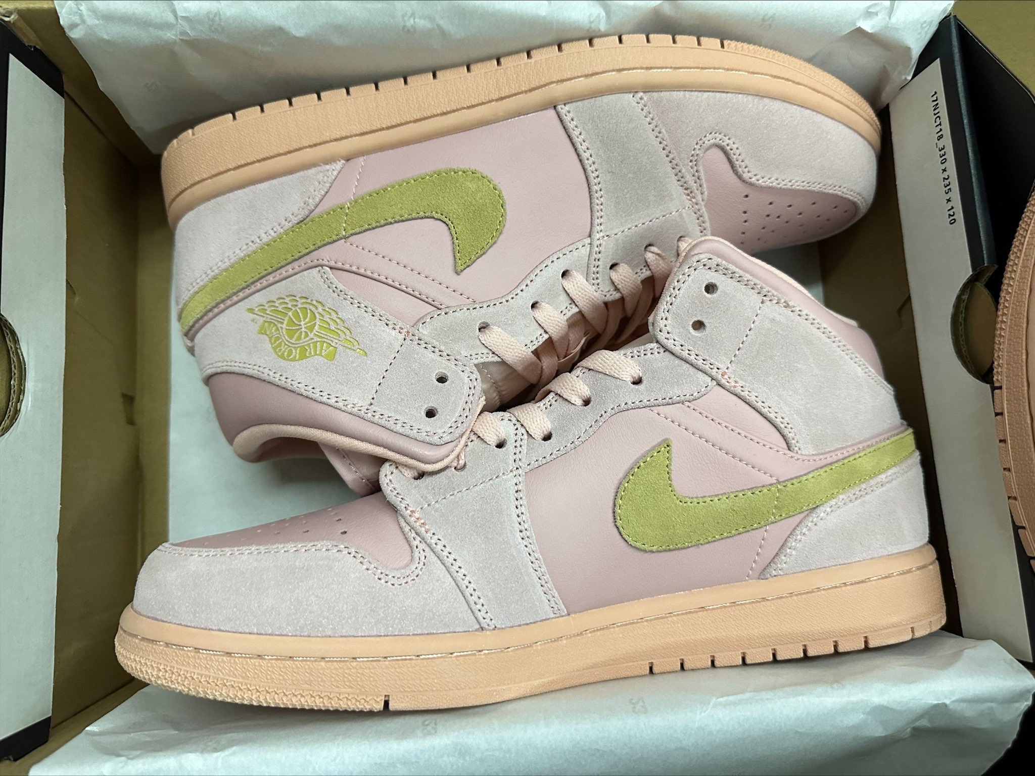 Air Jordan 1 Mid SE GS "Coral Stardust" BQ6931-600