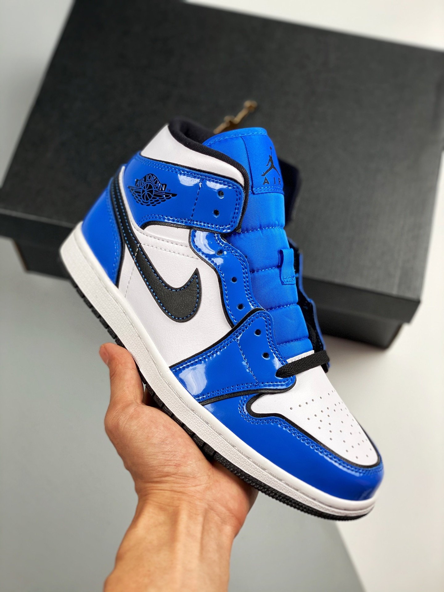 Air Jordan 1 Mid SE Signal Blue/White-Black DD6834-402