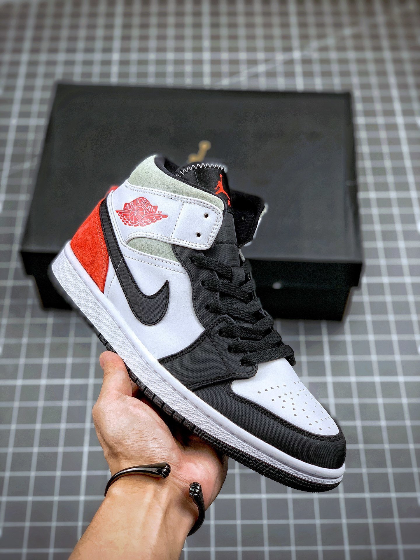 Air Jordan 1 Mid SE Union Black Toe 852542-100