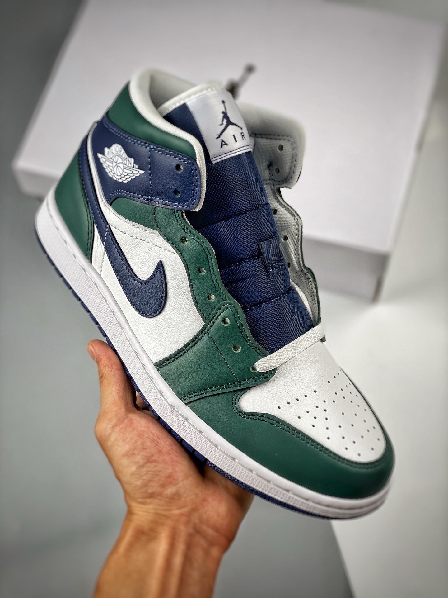 Air Jordan 1 Mid Seattle Seahawks Green/Midnight Navy-White DZ5326-300
