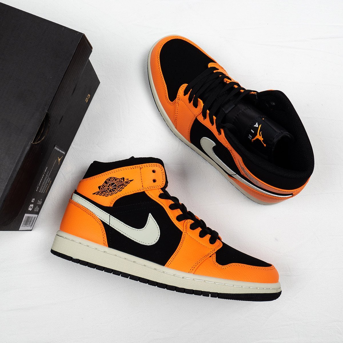 Air Jordan 1 Mid Shattered Backboard 554724-062