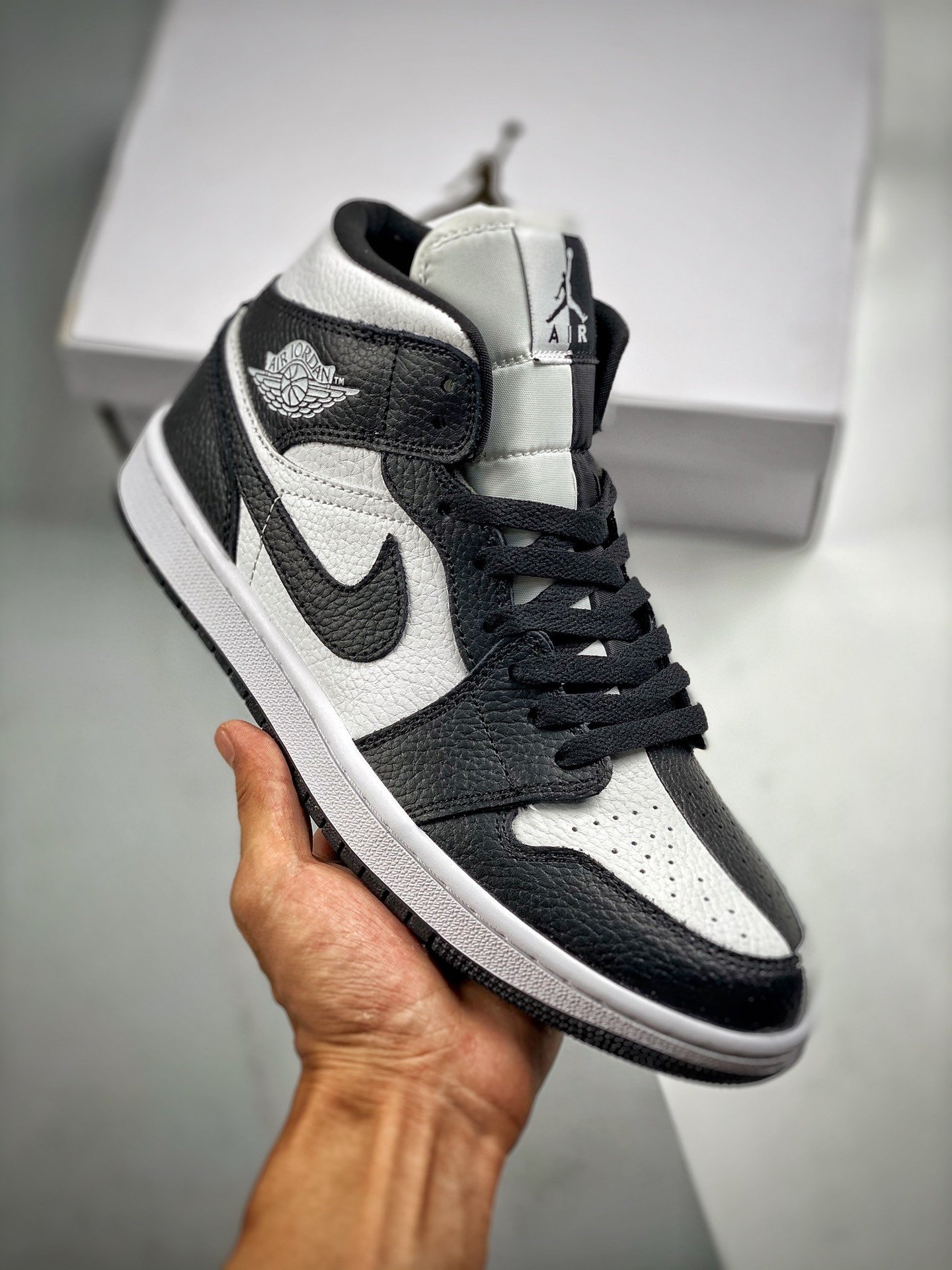 Air Jordan 1 Mid Split White/Black DR0501-101
